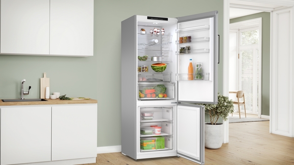 Kühlschrank, Stahl, Großes Kühl- und Gefrierteil, Einbaufreier Kühlschrank, Glasregale