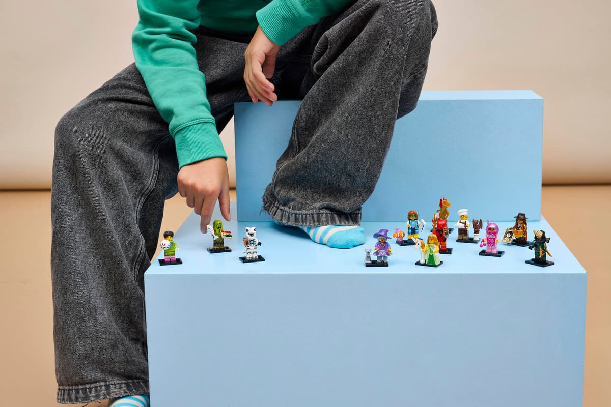 minifiguren, kleine figurinen, spielzeug, lego-figurinen, sportliche pose