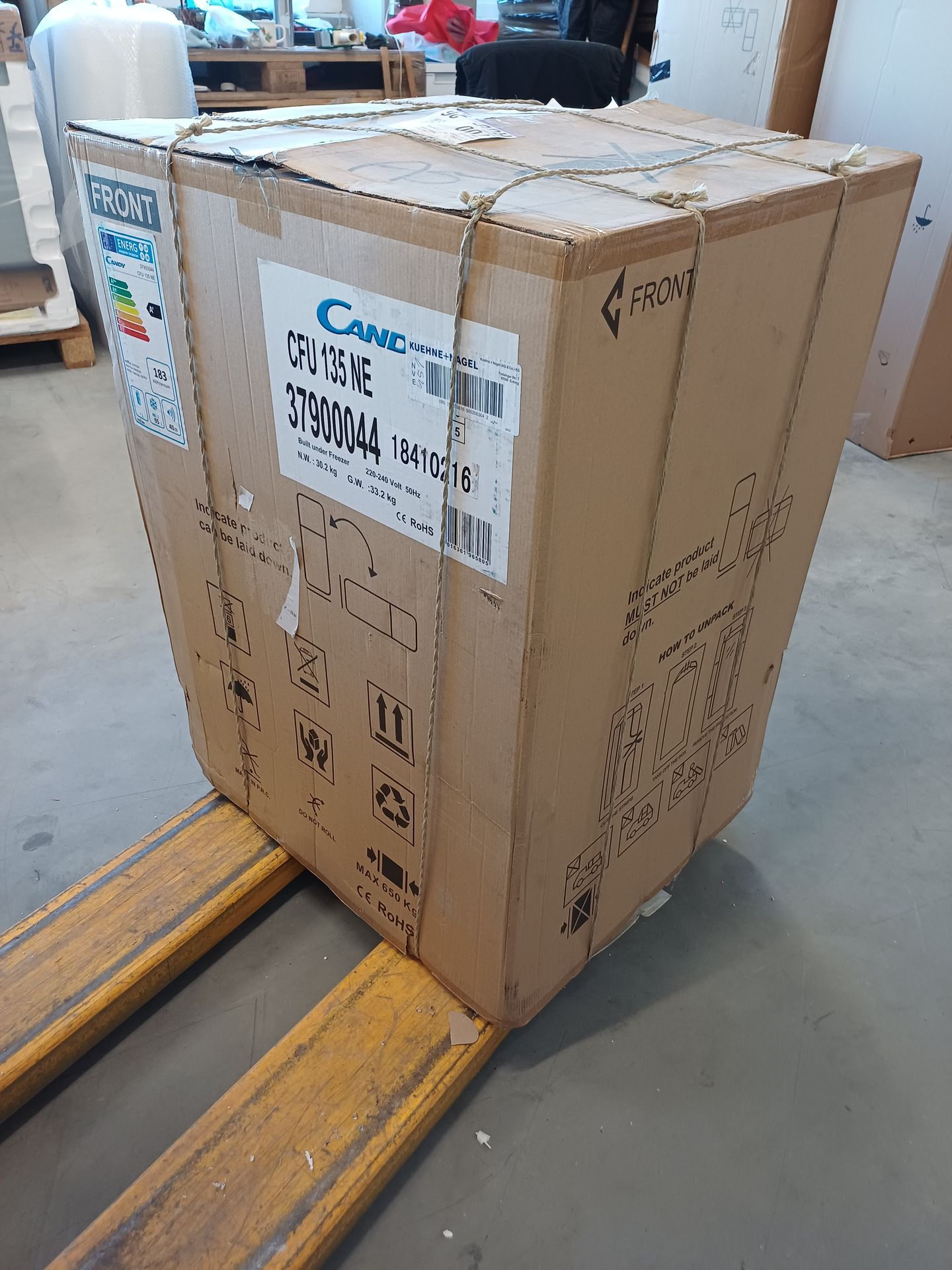 Kühlschrank, Großverpackung, Kartonbox, Frontetikett, CEE-Box