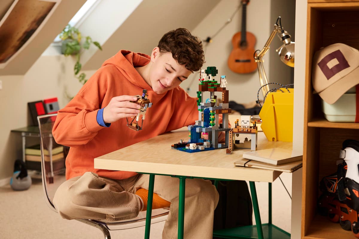 lego,  Baukasten, Miniatur, Turm, Orangene Hoodie
