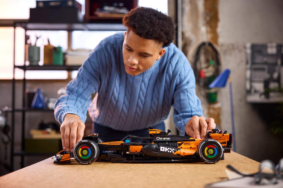 modellauto, rc-car, orange, kartentwurf, werkstatt