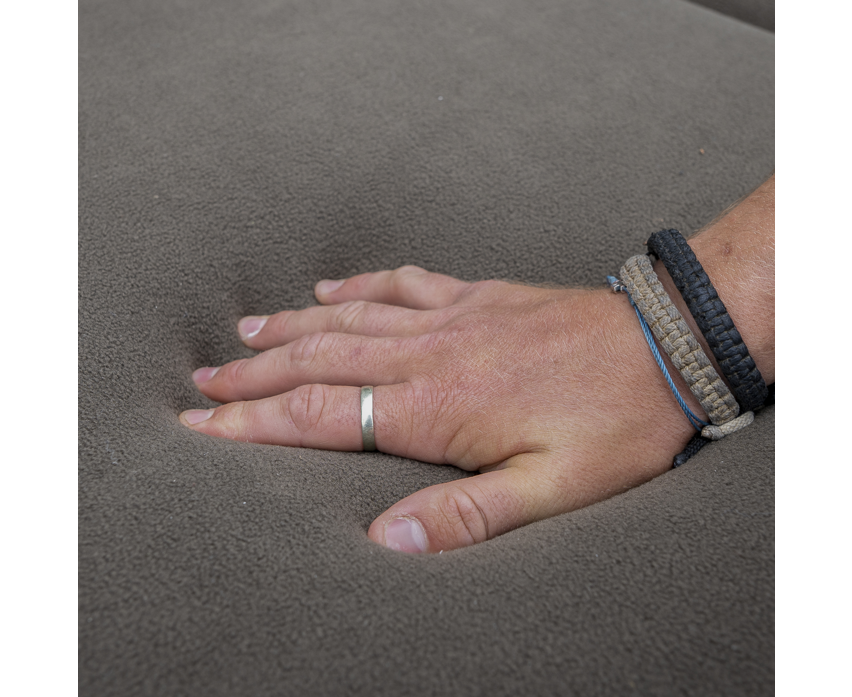 BENCHMARK LEVELTECH BED