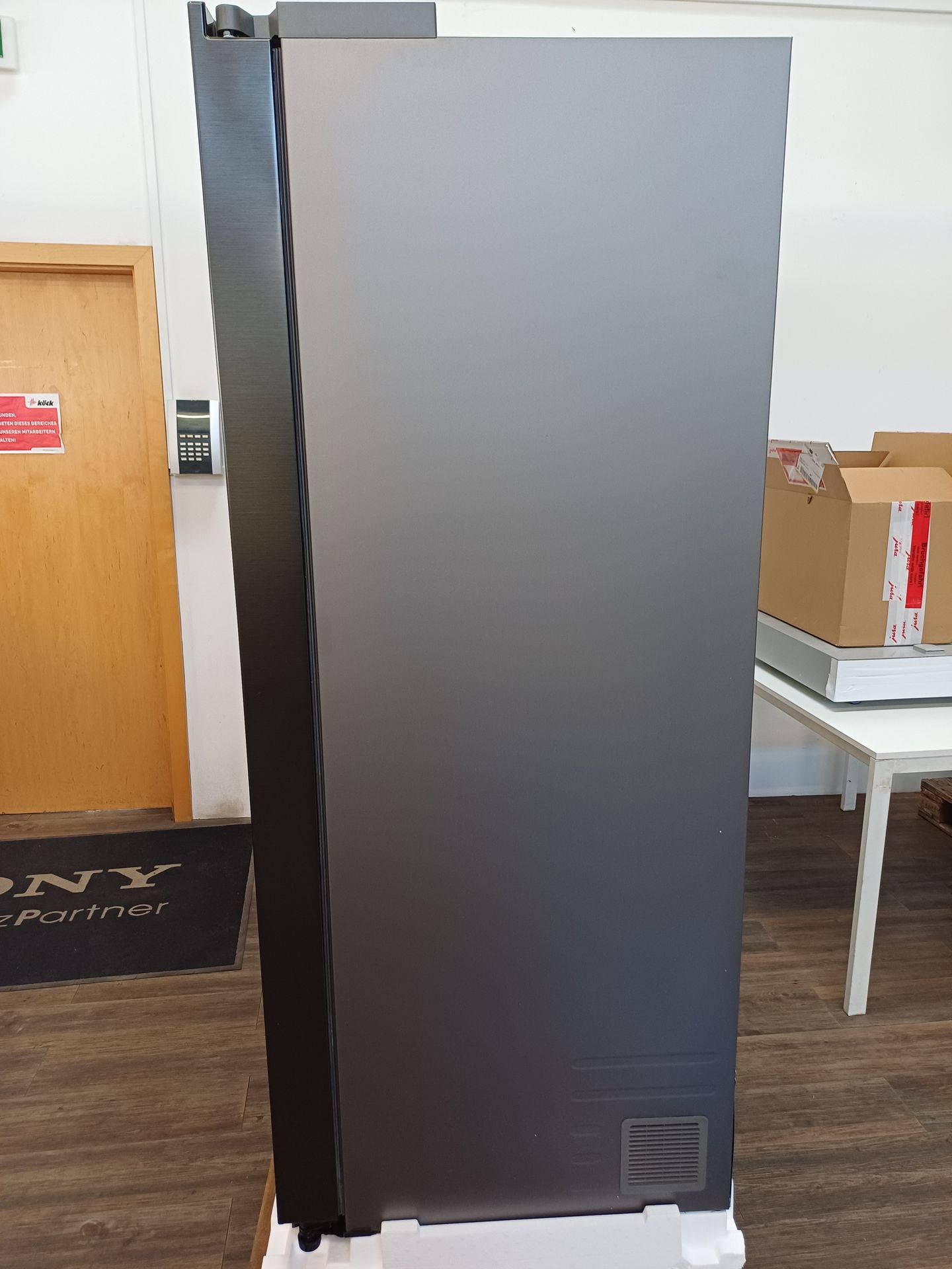 Gerät, Elektrisches Gerät, Kühlschrank, Mobiliar, Kiste