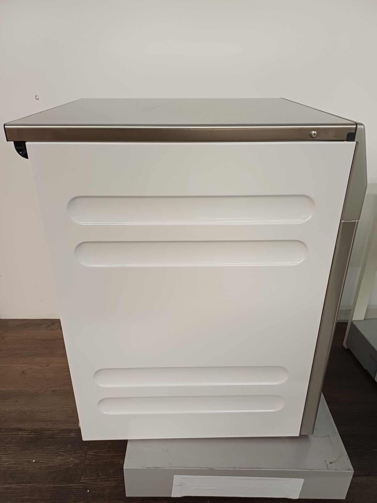 Moebel, Briefkasten, Aktenschrank