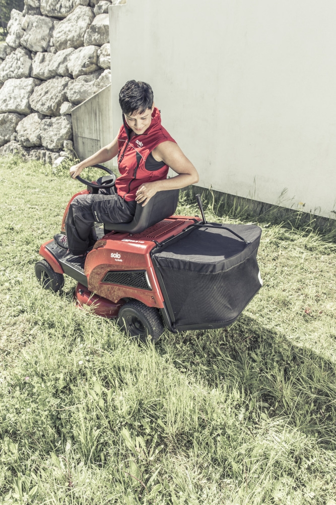 Rasenmähfahrzeug, Gartentraktor, Sitzmähkorb, rote Farbe, Tragbares Mähwerk