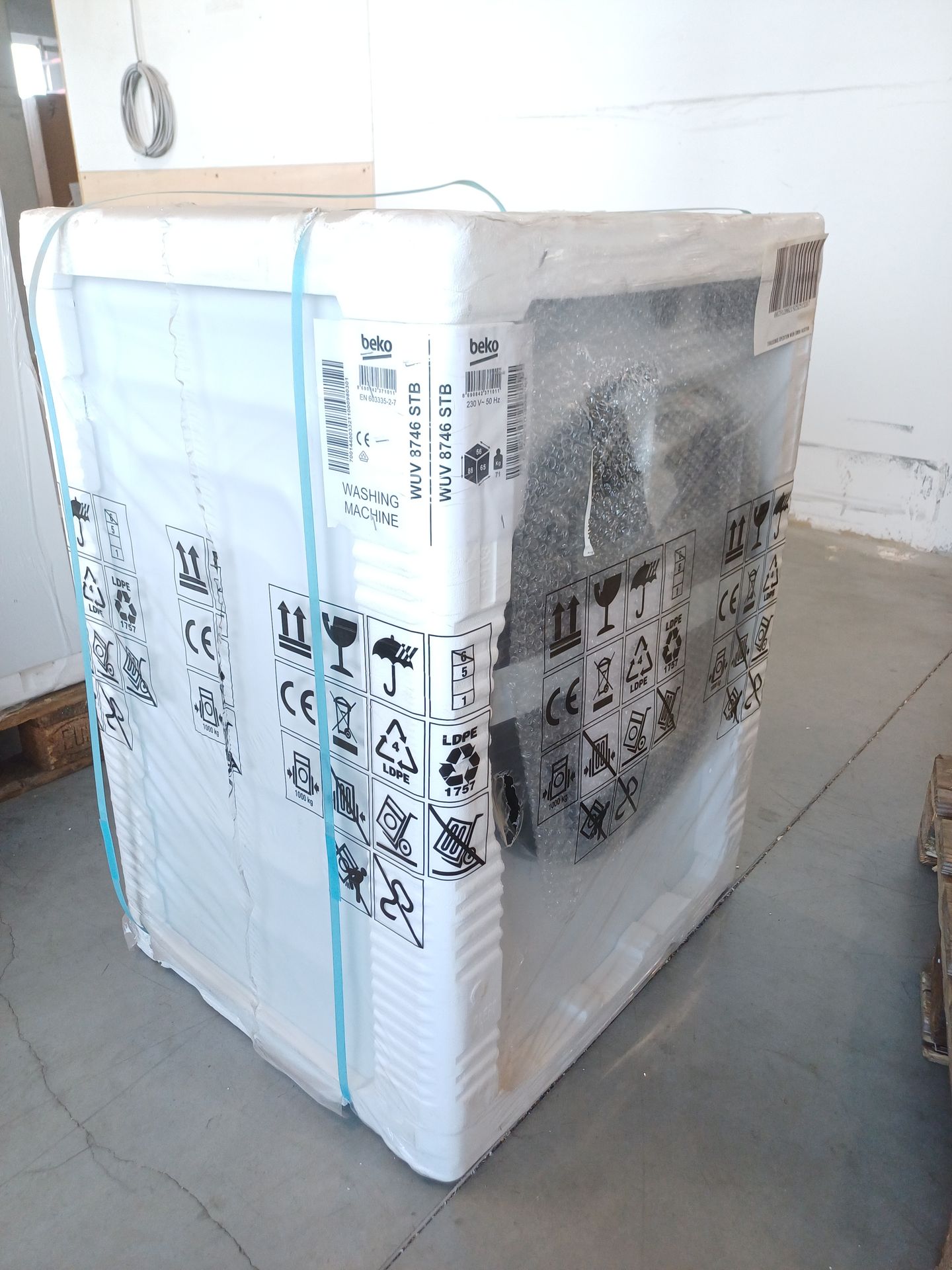 Waschmaschine, Gehäuseverpackung, Beko, Stahlguss, Transportsicherung