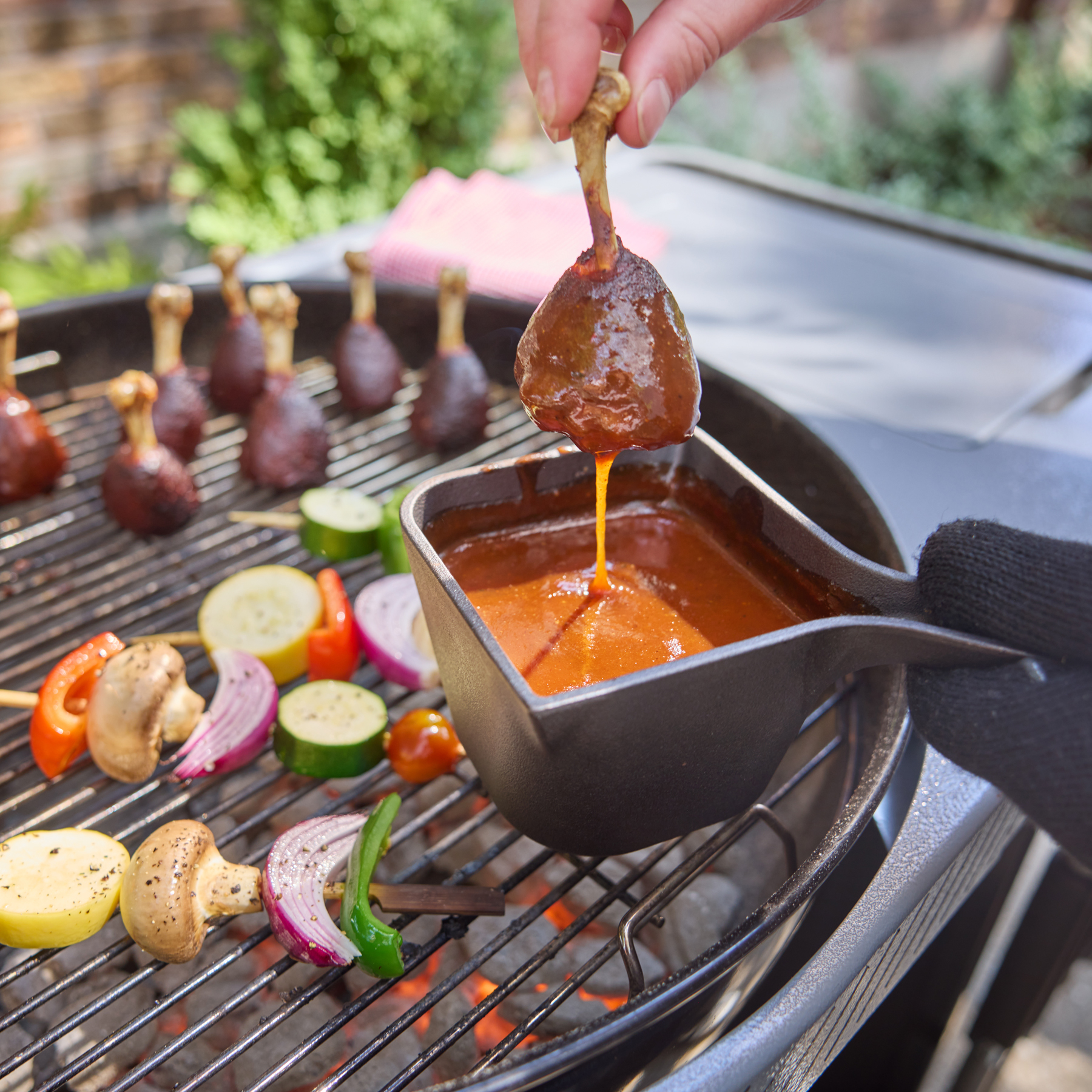 Essen, Präsentation des Essens, Kochen, Essen einschenken