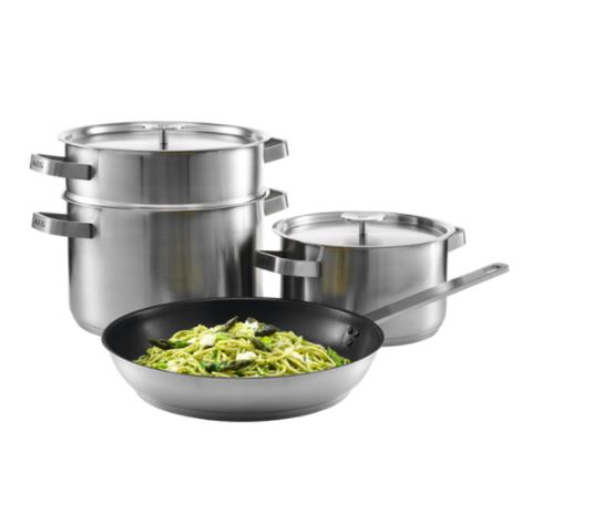 Kochgeschirr-Set, zwei Töpfe, Pastaeinsatz und Bratpfanne Kochgeschirr-Set, zwei Töpfe, Pastaeinsatz und Bratpfanne